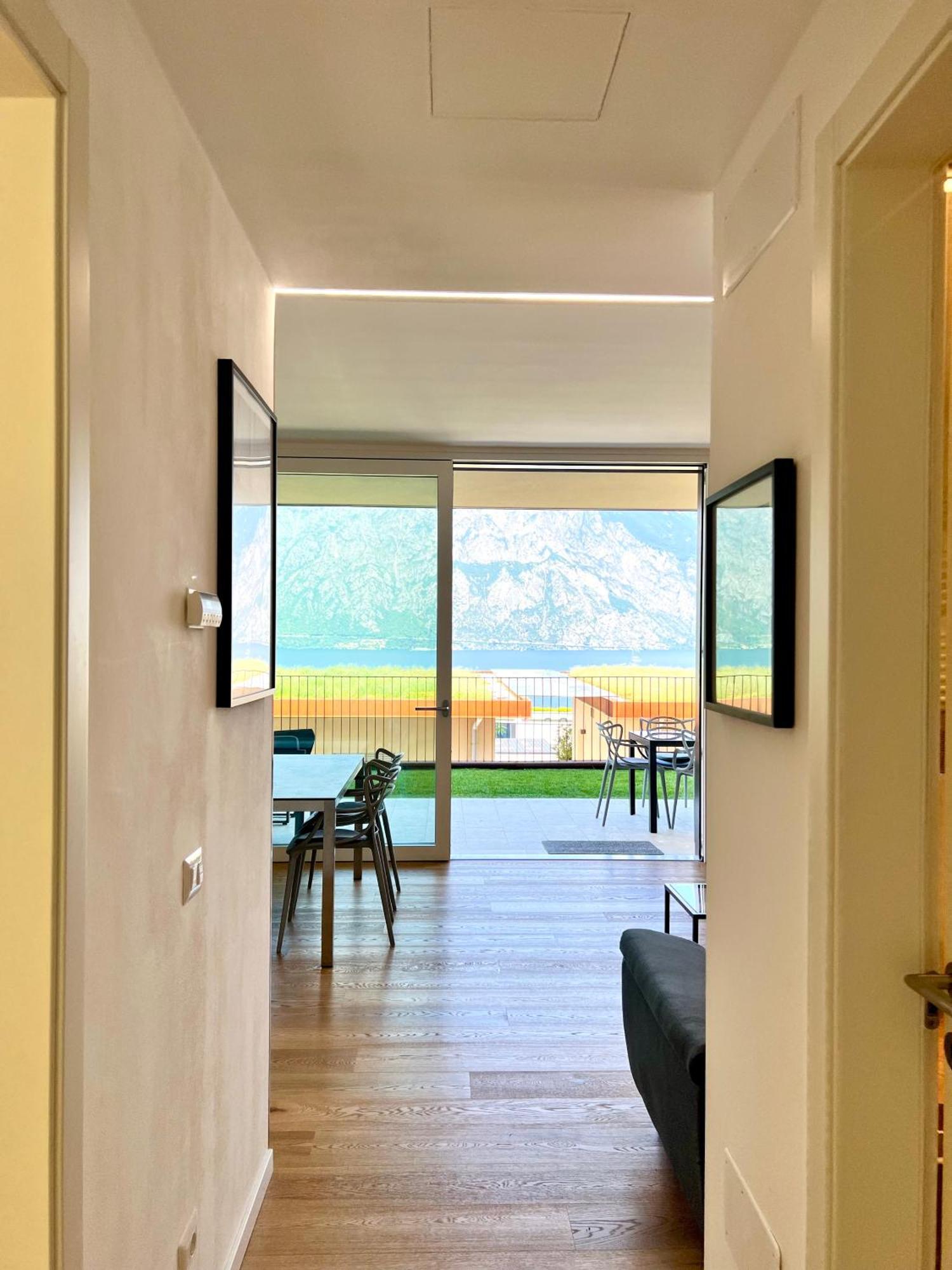 Seeblick Le Dimore Malcesine Bagian luar foto