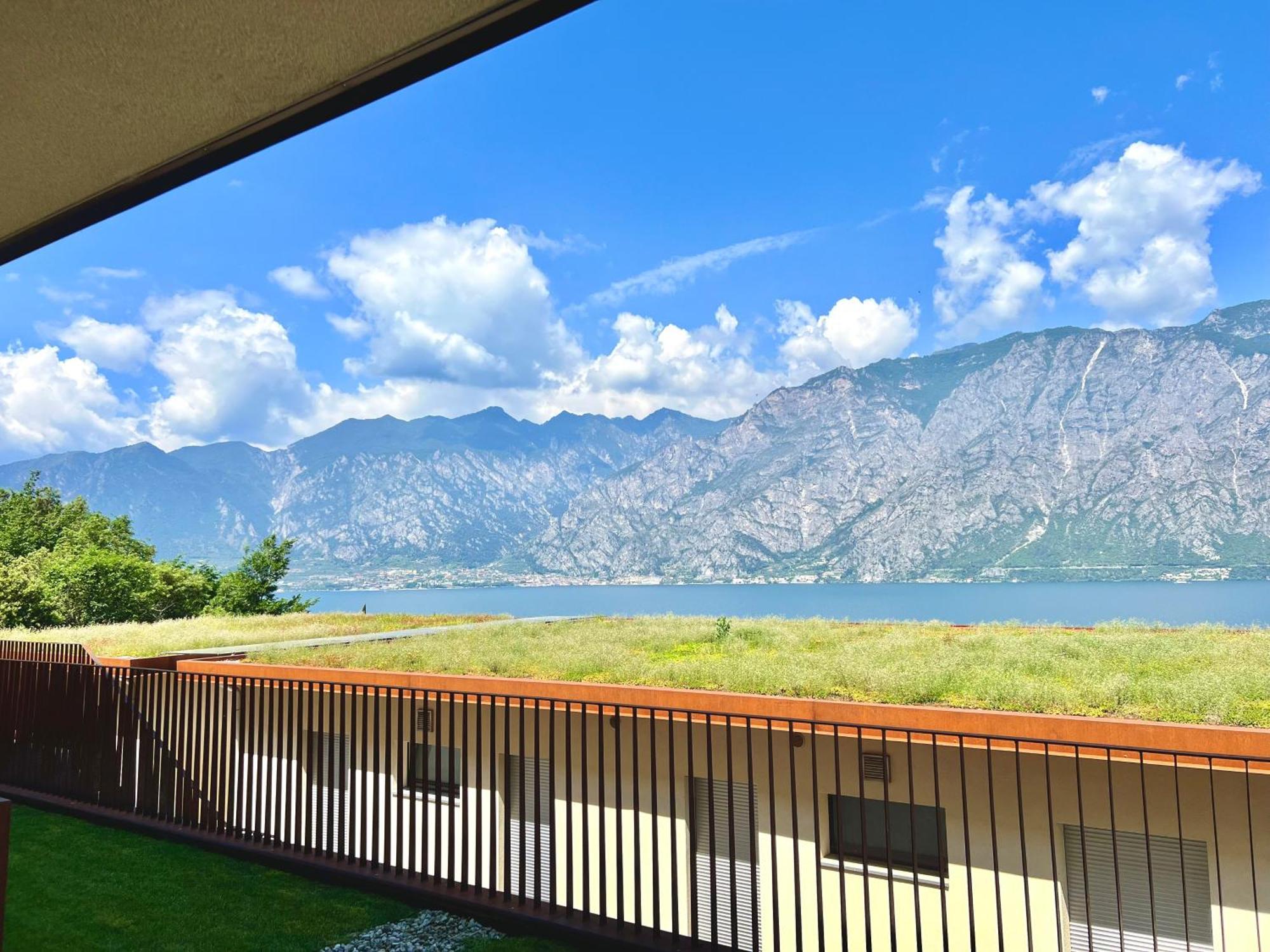 Seeblick Le Dimore Malcesine Bagian luar foto