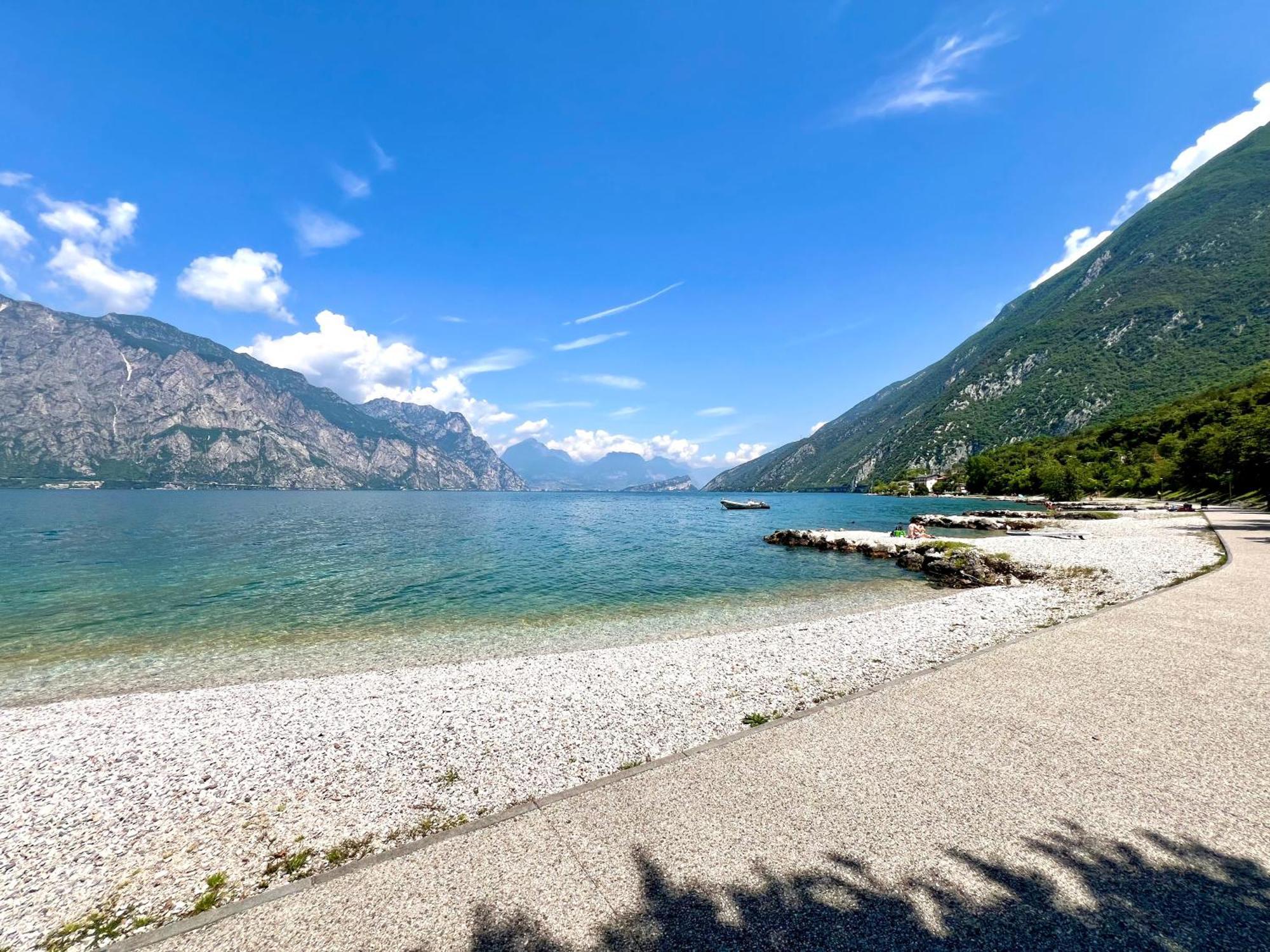 Seeblick Le Dimore Malcesine Bagian luar foto